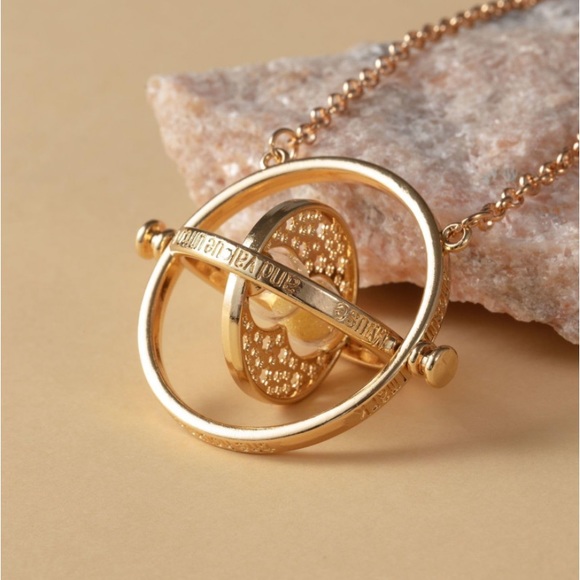 🪄⏳Magical Harry Potter Spinning Time Turner Necklace GOLD - Picture 13 of 14